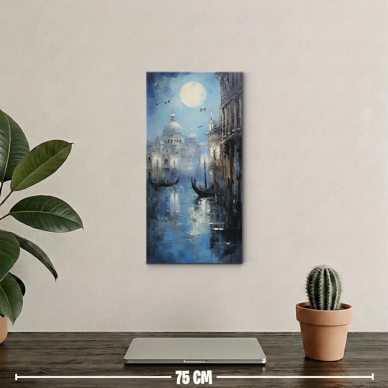 Cuadro canal veneciano con góndolas y luna brumosa — miniatura 2