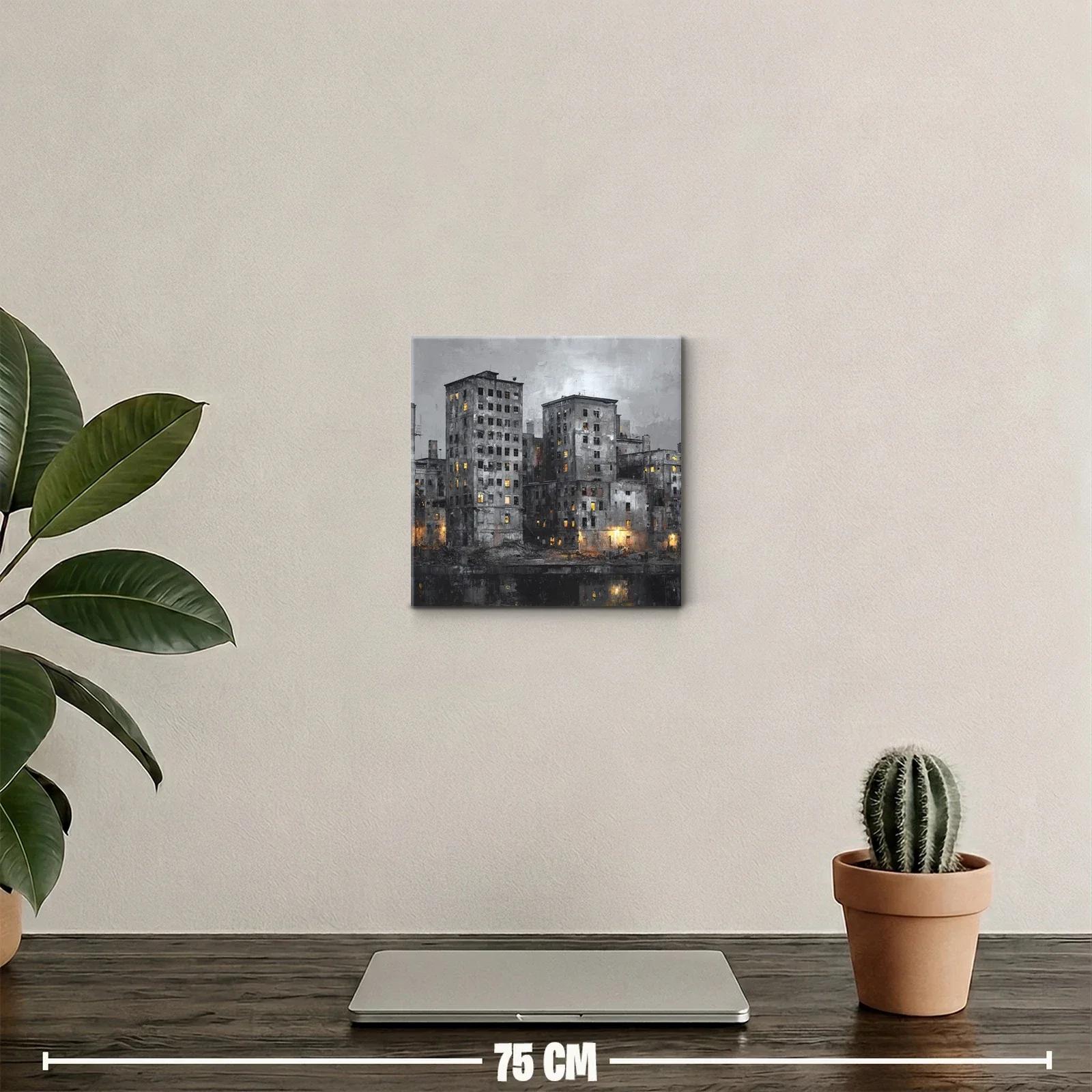 Paisaje urbano nocturno con arquitectura industrial y luces cálidas — miniatura 2