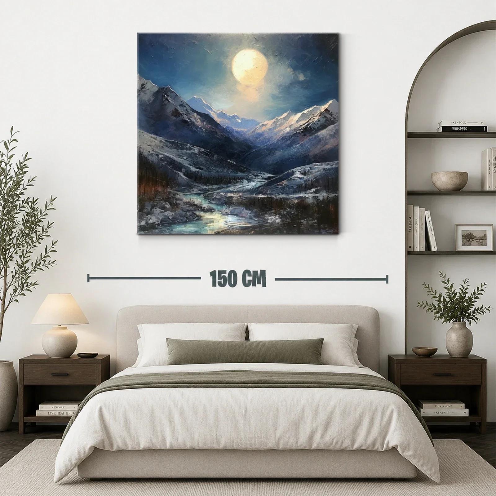 Paisaje nocturno con montañas nevadas y luna llena brillante — miniatura 3