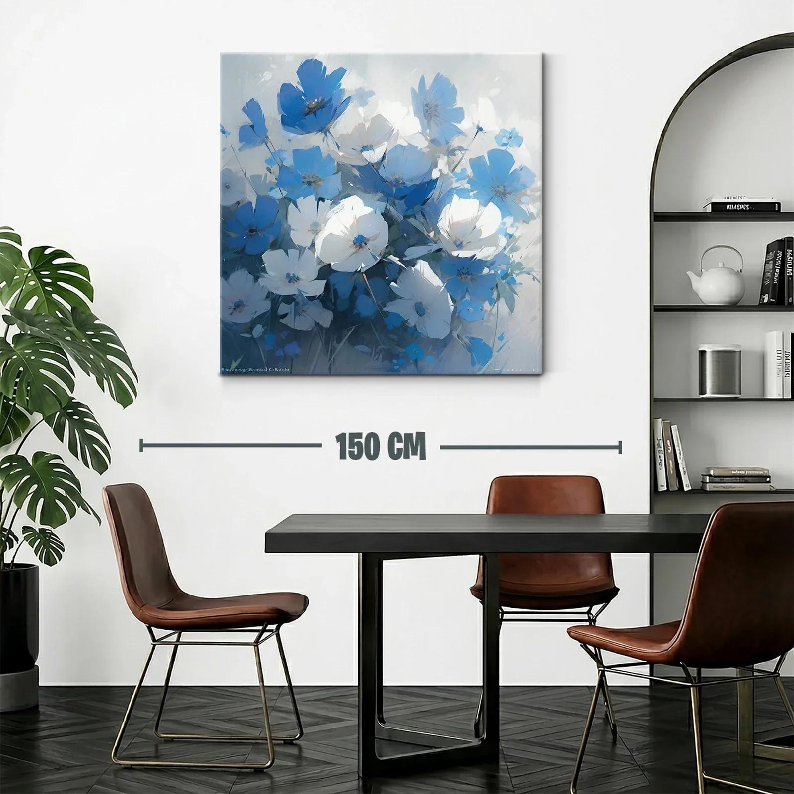 Bouquet elegante de flores azules y blancas con delicadeza natural — miniatura 2