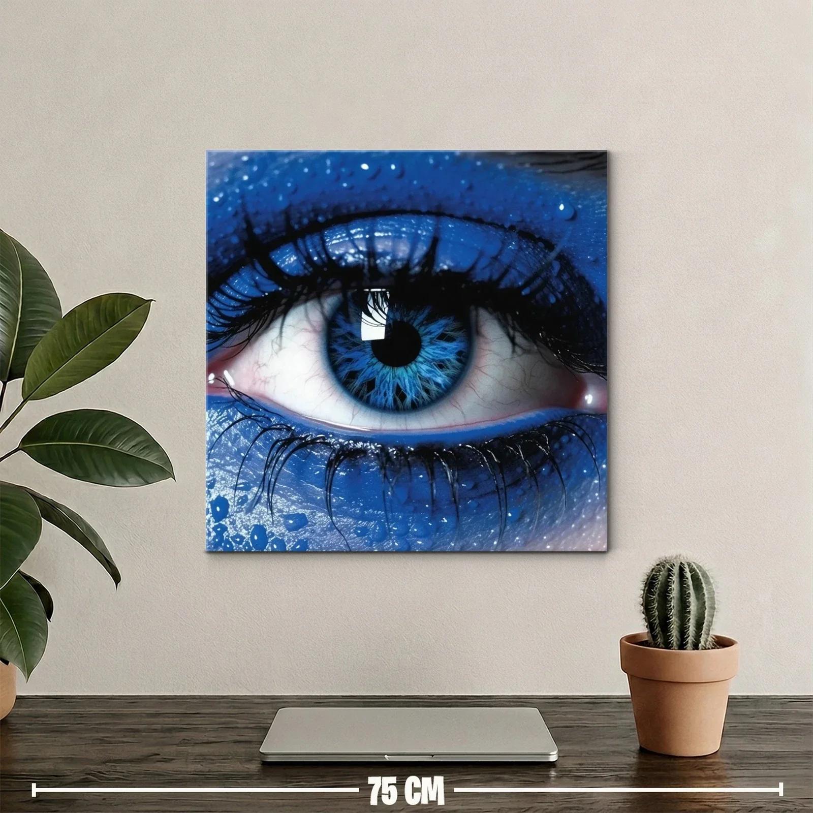Impacto visual con ojo azul en primer plano intenso — miniatura 2