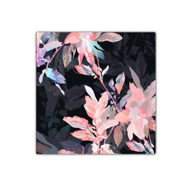 Cuadro decorativo con flores en tonos pastel sobre fondo oscuro