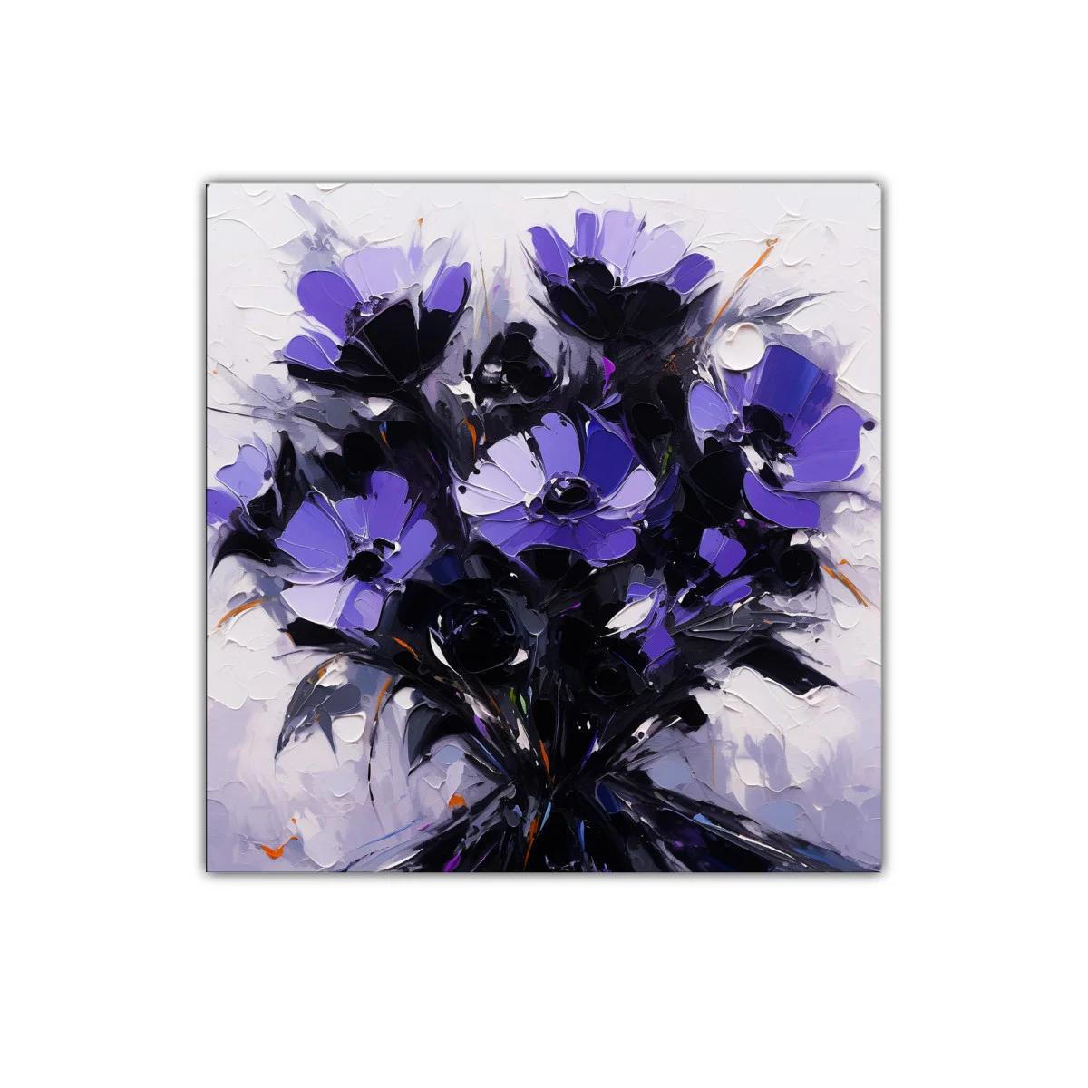 Elegante ramo de flores en tonos violetas y negros