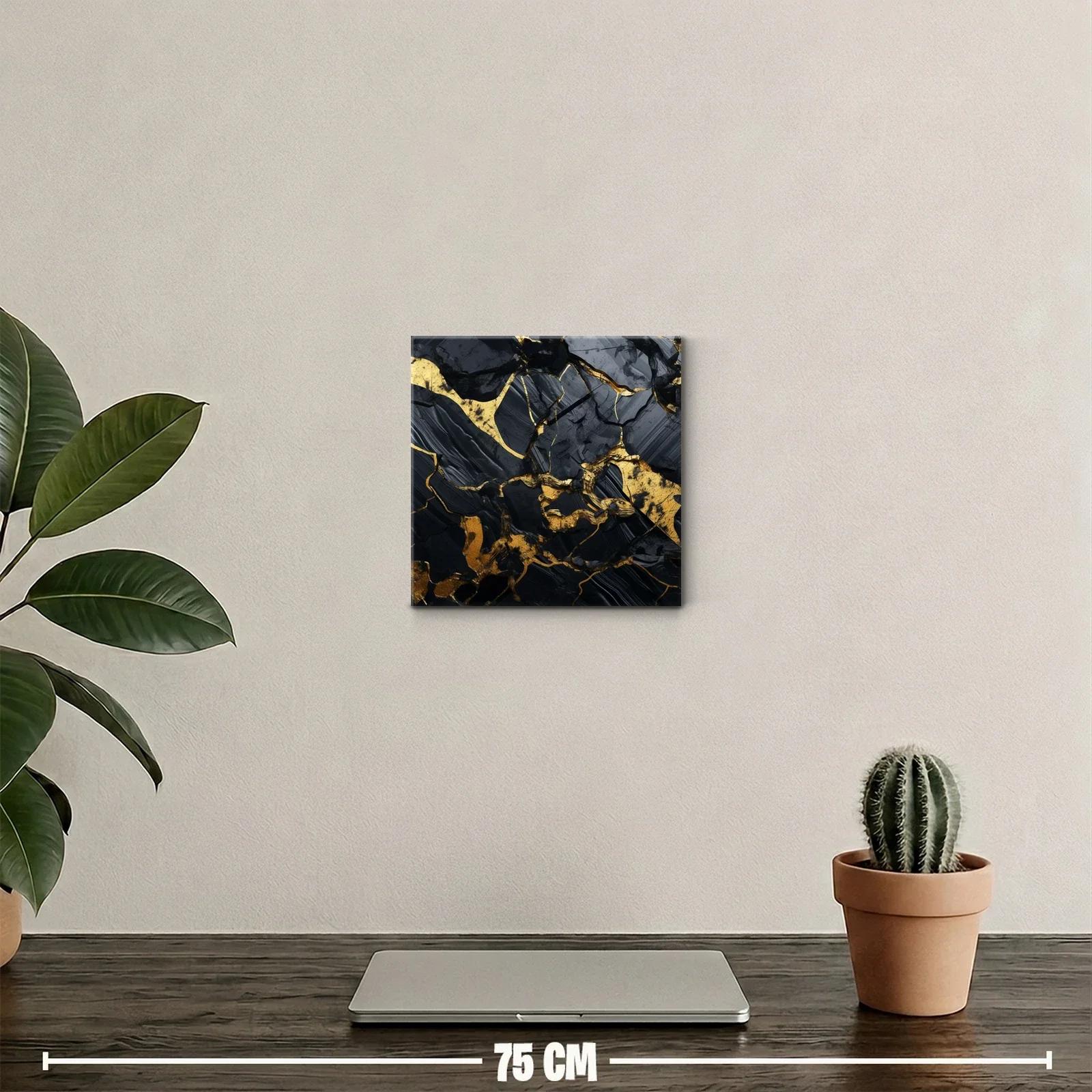 Arte abstracto con detalles en dorado y negros intensos — miniatura 2