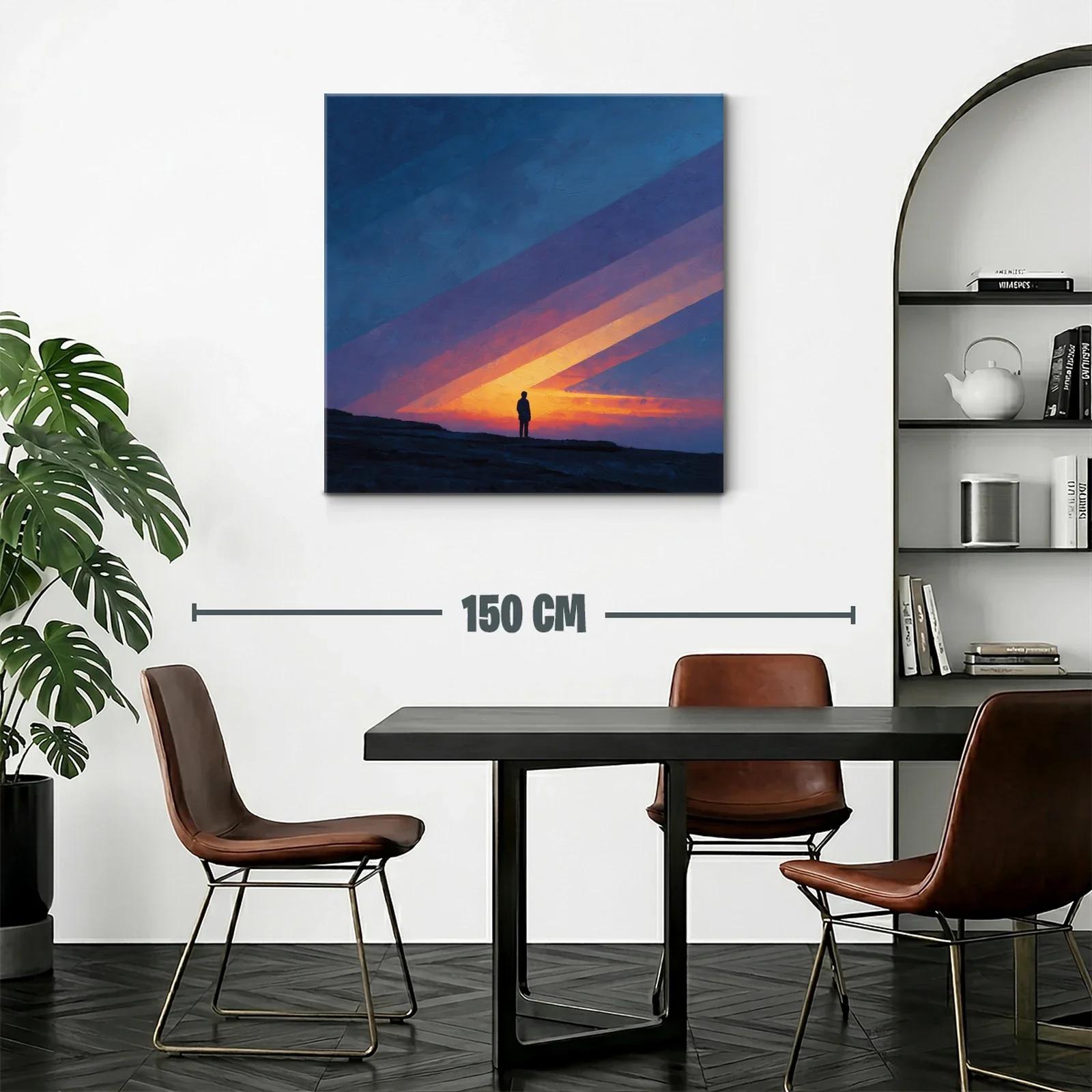 Figura solitaria ante un cielo al amanecer azul y naranja — miniatura 2