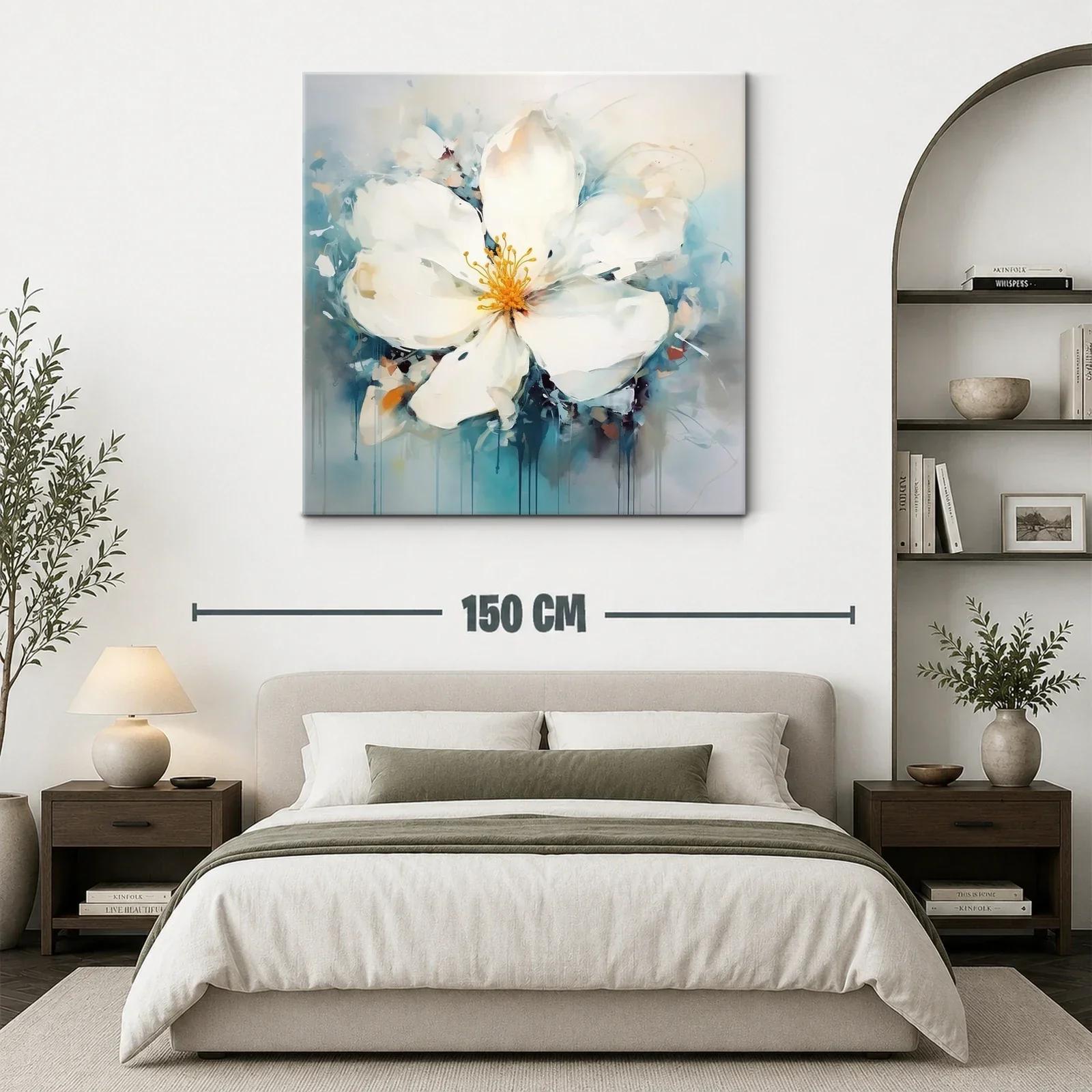 Flor blanca amplia con pinceladas suaves y tonos azules — miniatura 3