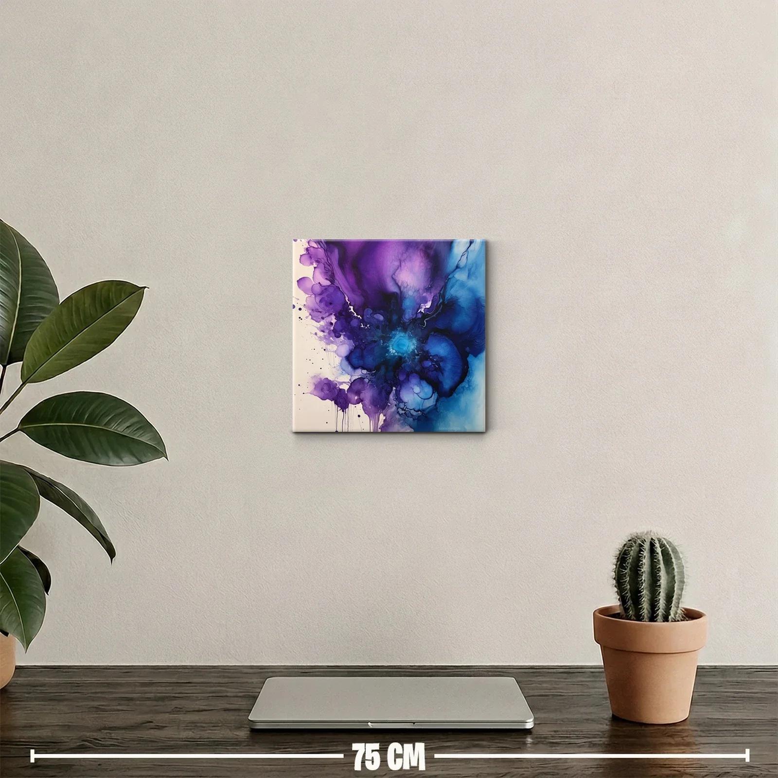 Explosión abstracta en tonos azul y violeta — miniatura 2