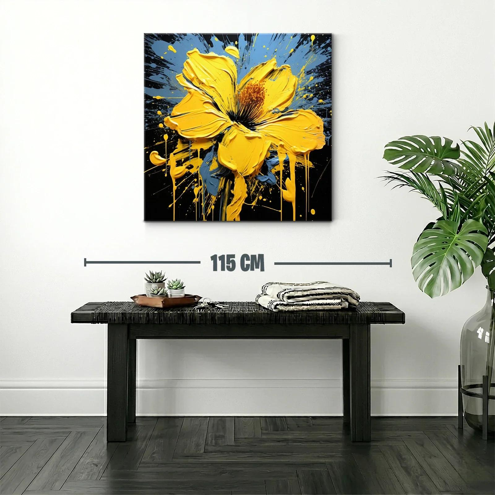 Flor explosiva en amarillo vibrante con toques azulados — miniatura 2