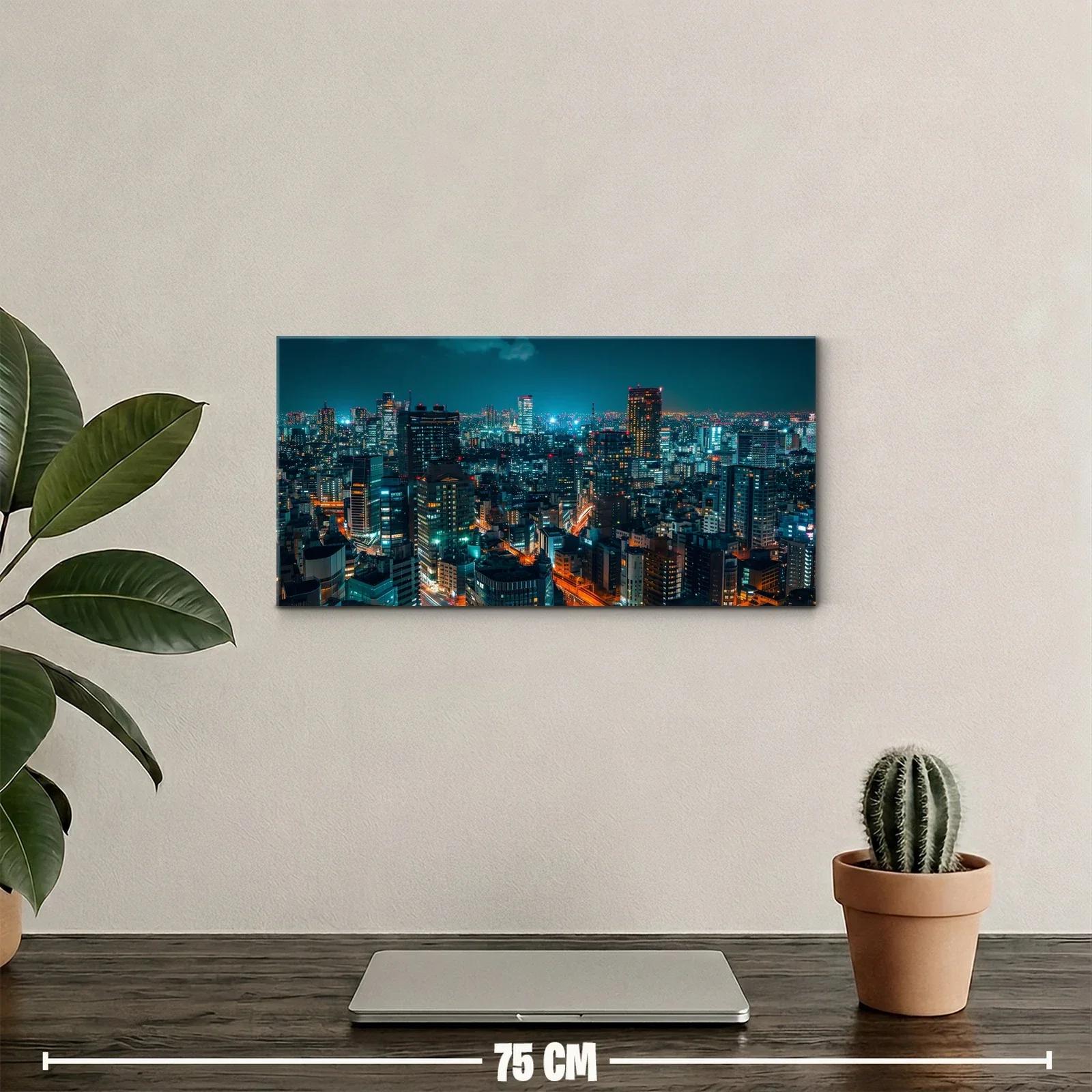 Cuadro skyline urbano nocturno en verde azulado — miniatura 2