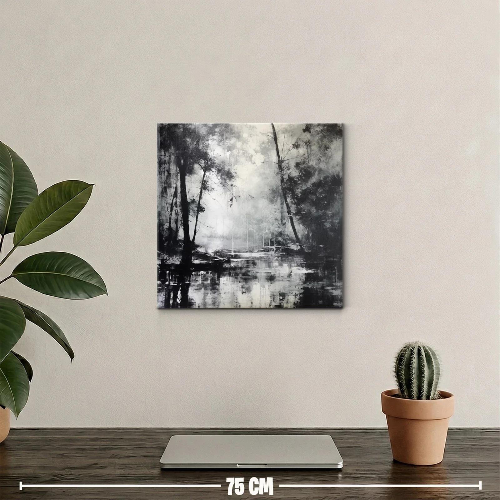 Paisaje monocromo en bosque reflejado en agua — miniatura 2