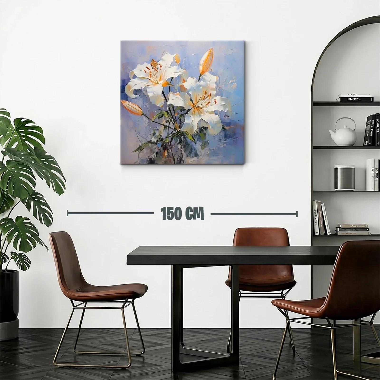 Flores blancas sobre fondo azul con detalles cálidos — miniatura 2