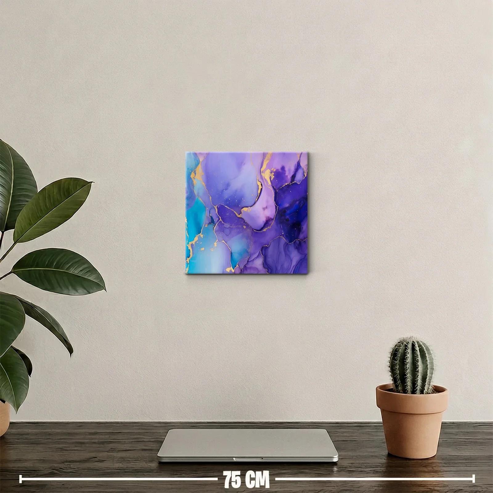 Cuadro abstracto con tonos violetas y detalles dorados vibrantes — miniatura 2