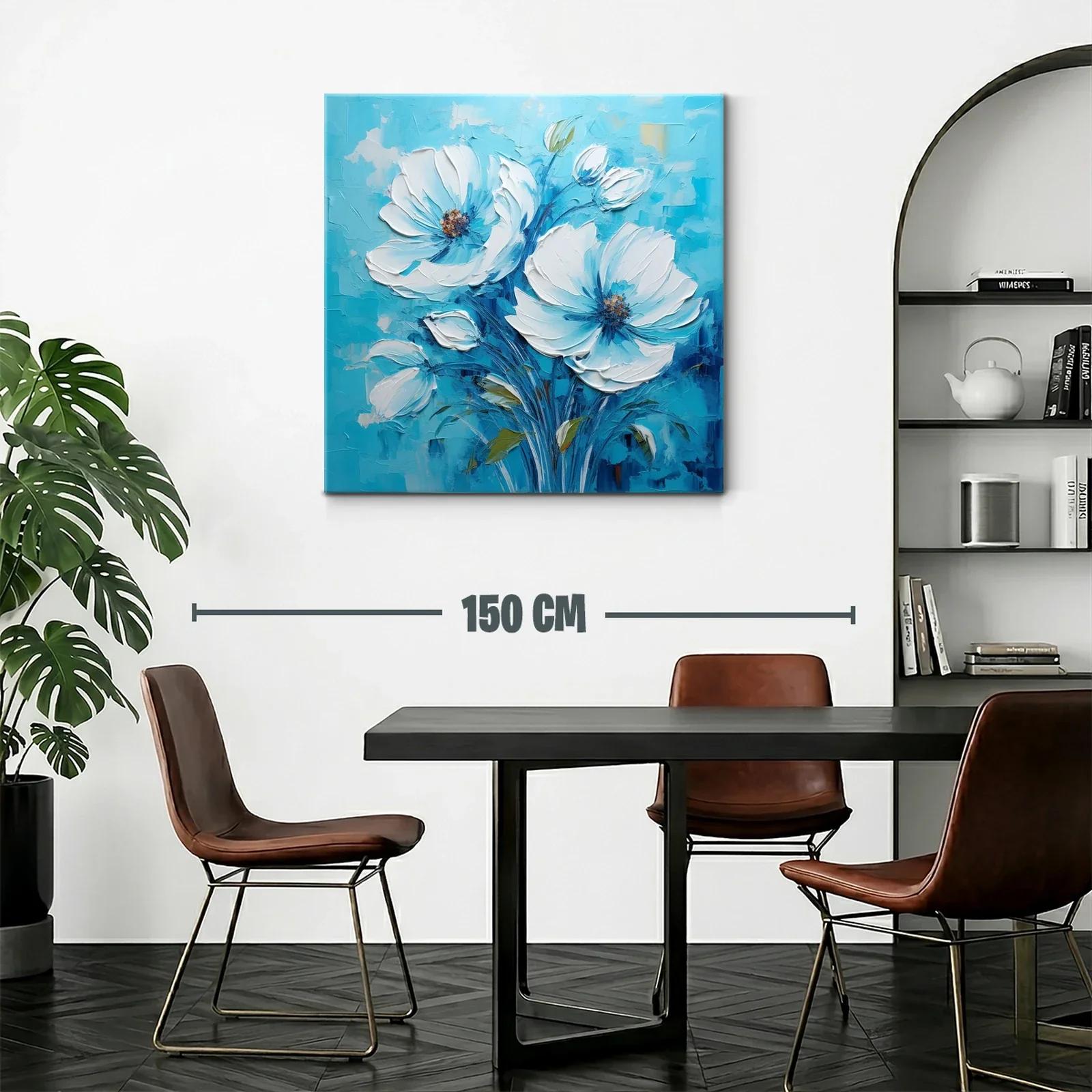 Flores blancas vibrantes sobre fondo azul intenso — miniatura 2