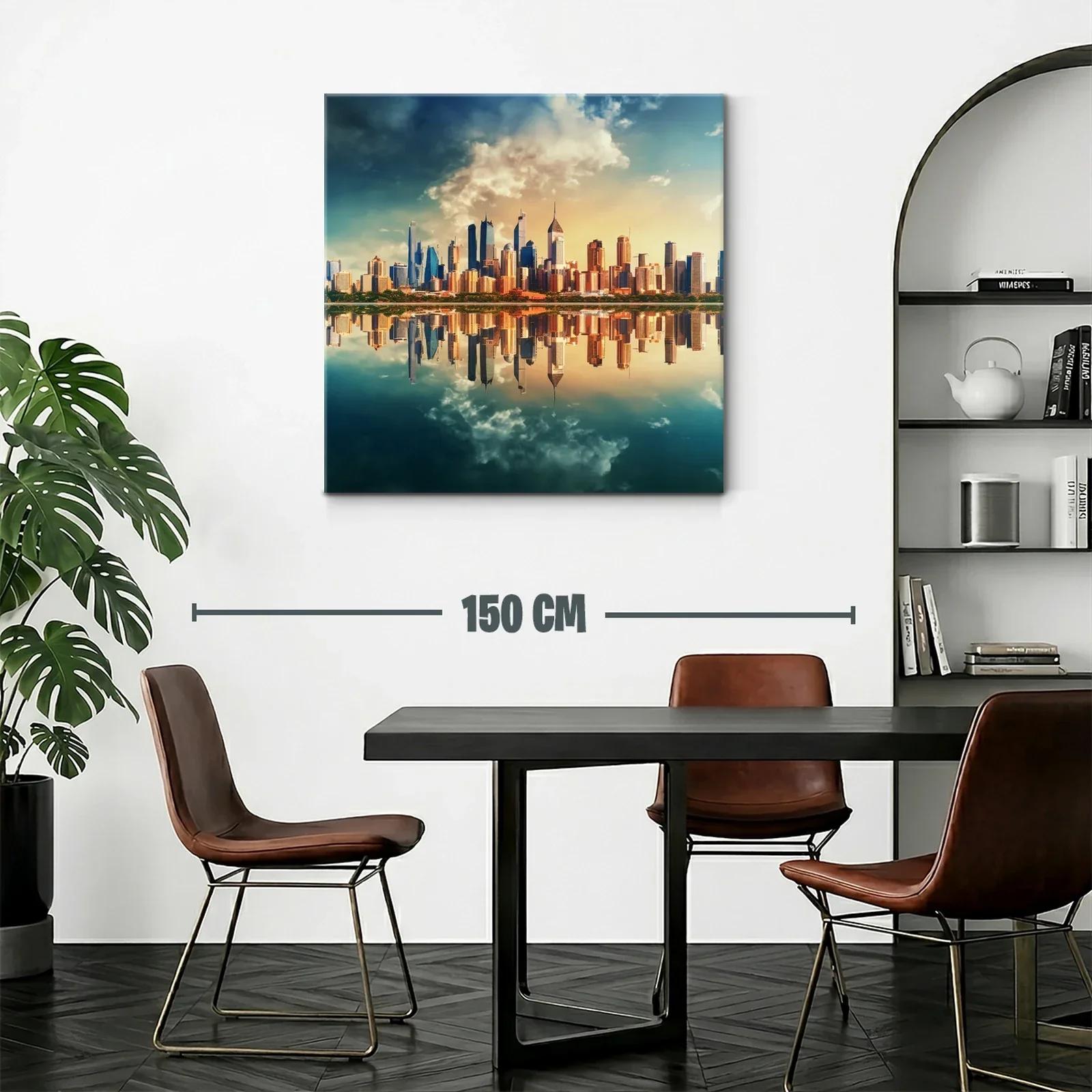 Horizonte urbano reflejado en laguna al atardecer — miniatura 2