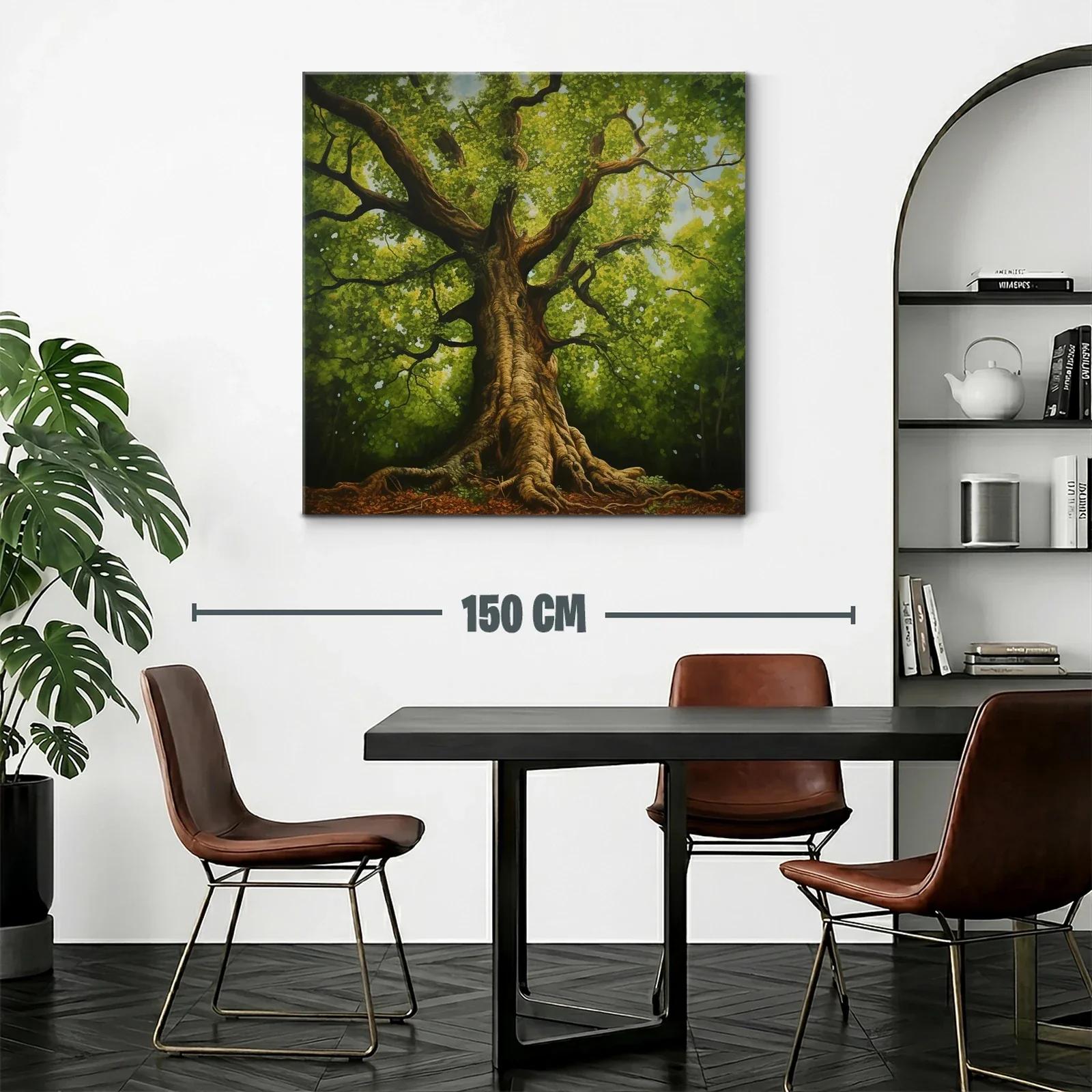 Imponente árbol centenario en exuberante bosque verde — miniatura 2