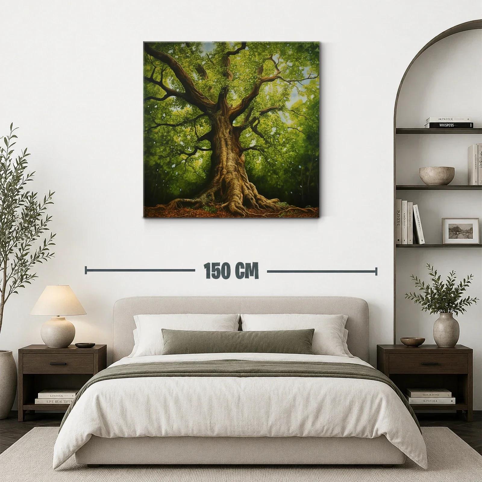 Imponente árbol centenario en exuberante bosque verde — miniatura 3