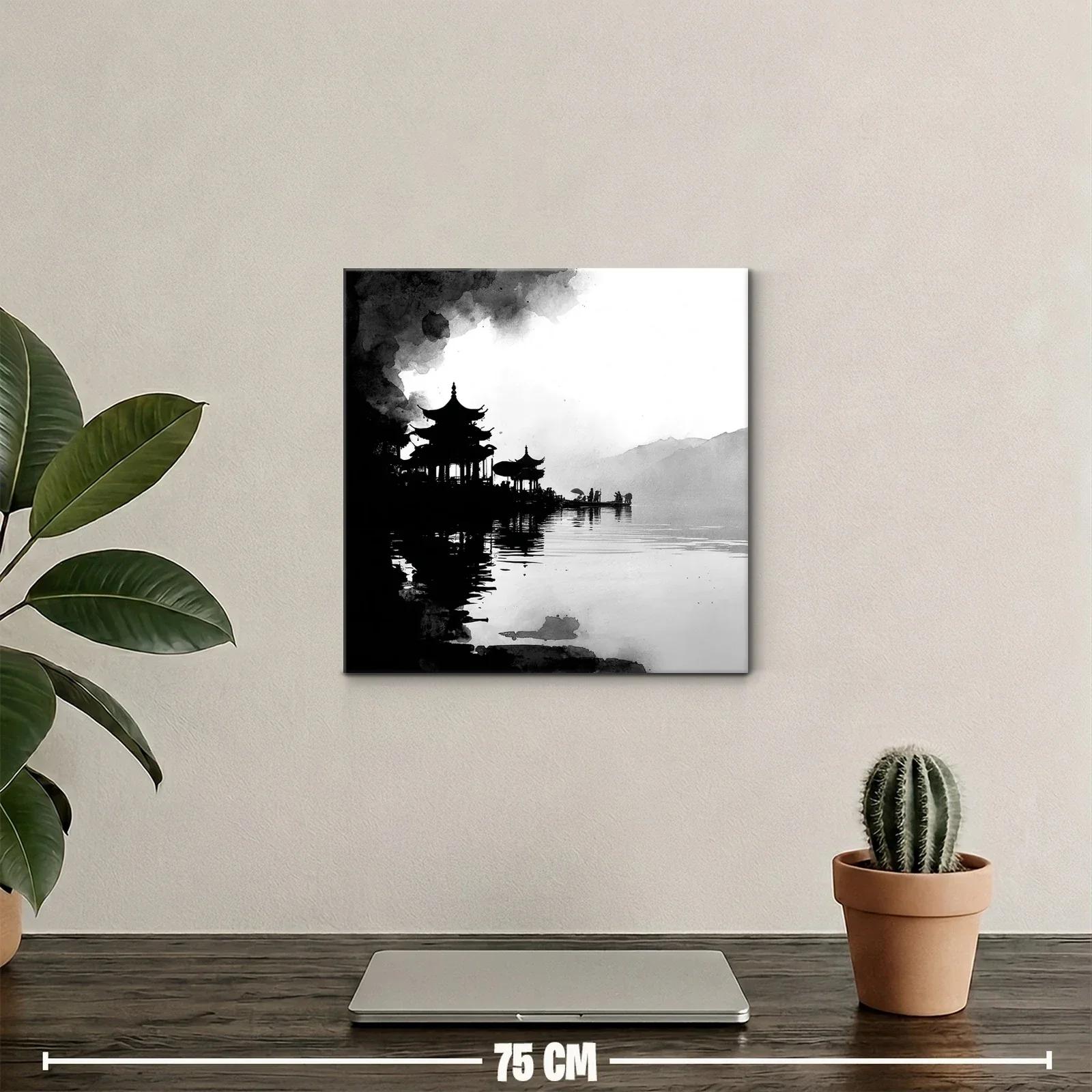 Serenidad oriental en acuarela en blanco y negro — miniatura 2