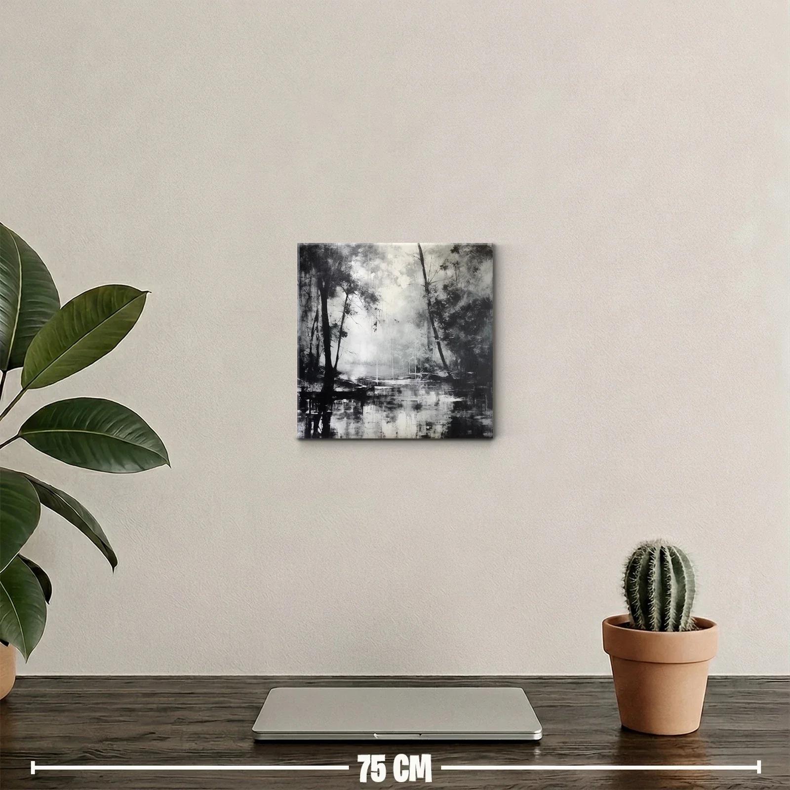 Paisaje monocromo en bosque reflejado en agua — miniatura 2