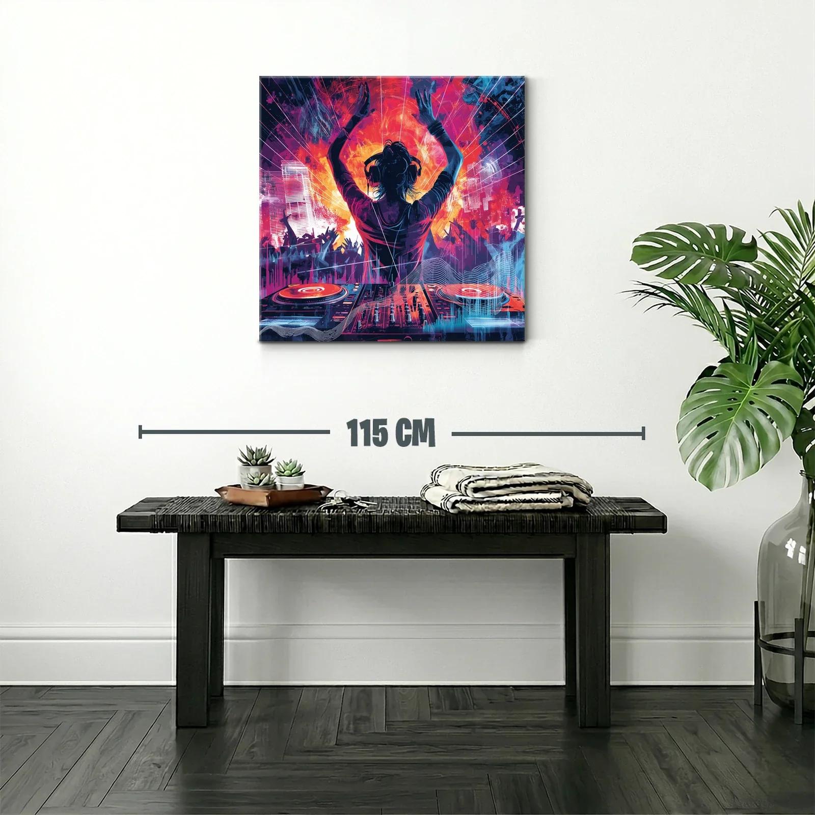 Energía Vibrante de DJ en Concierto Nocturno — miniatura 2