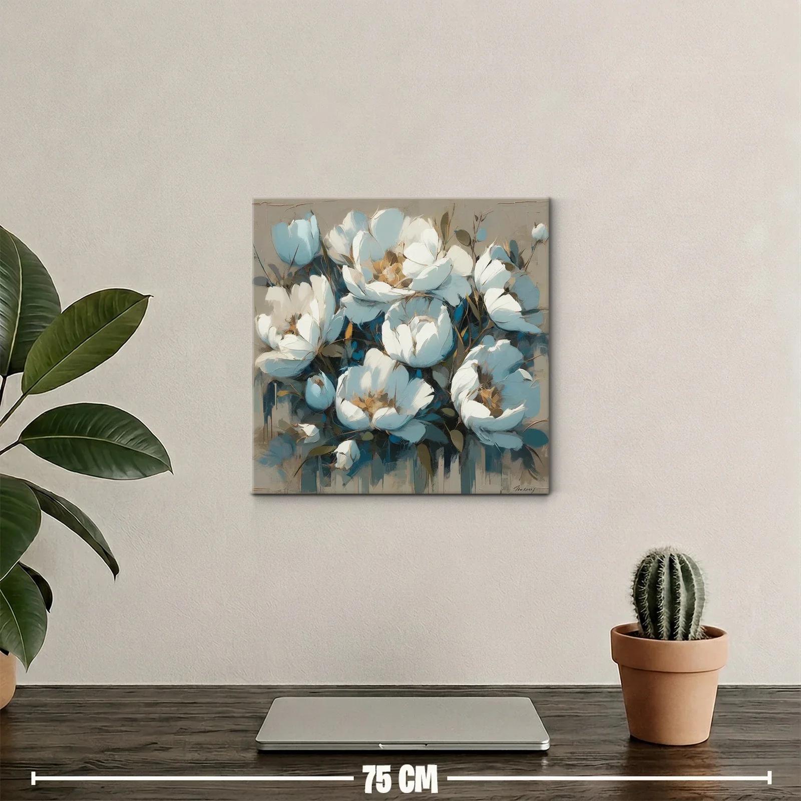 Ramillete de flores blancas y azules con pinceladas suaves — miniatura 2