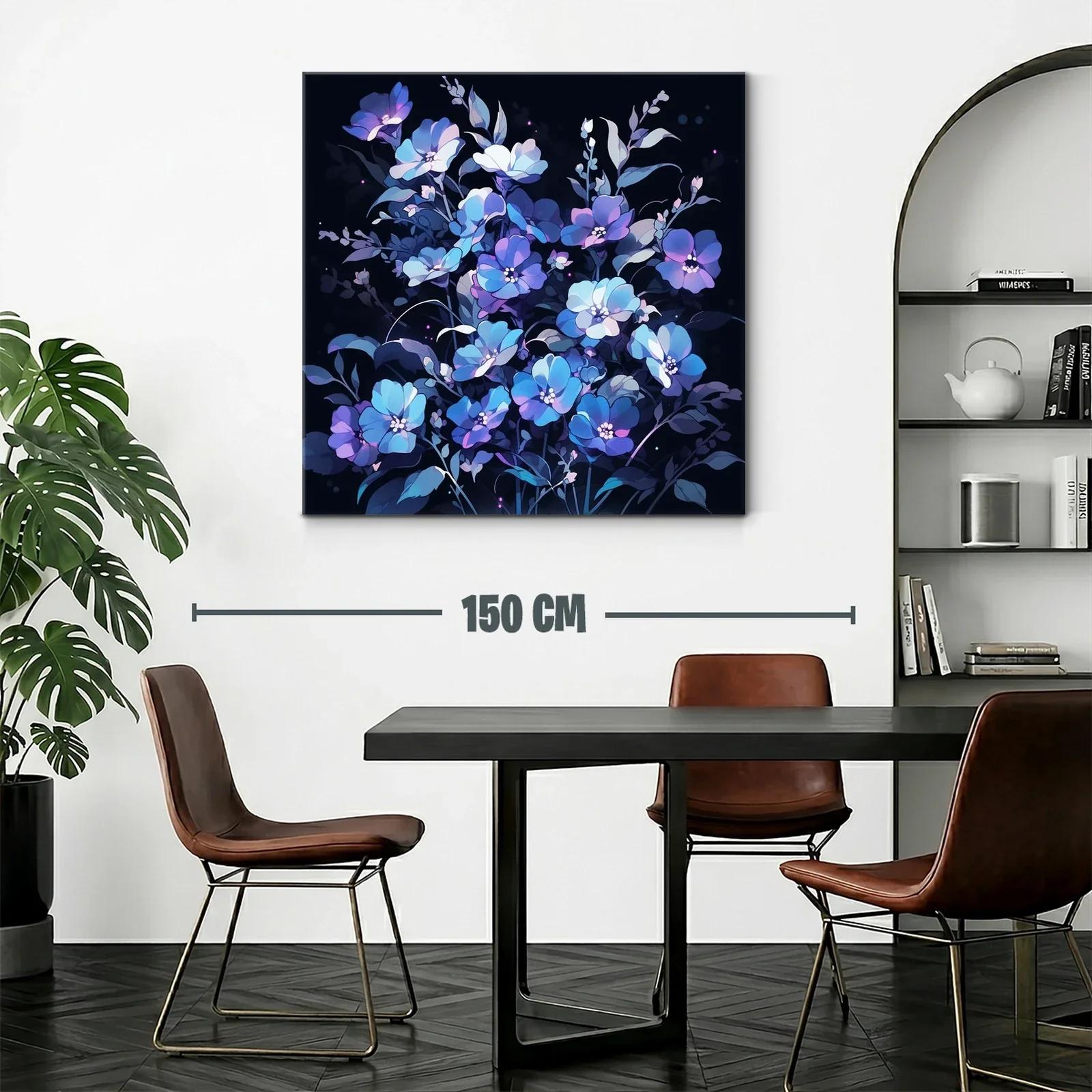 Ramo de flores en tonos azulados y lilas sobre fondo oscuro — miniatura 2