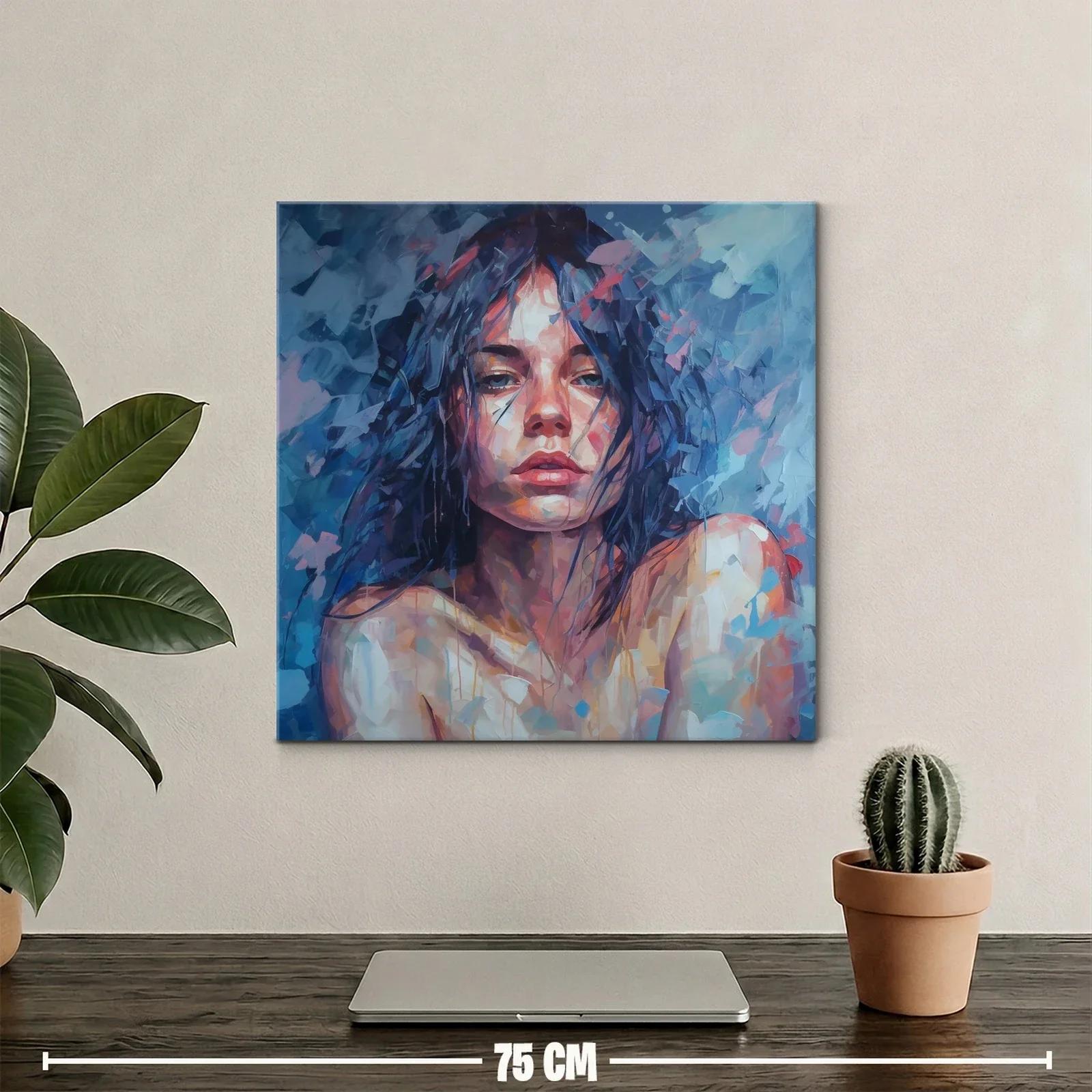 Retrato expresivo de mujer en tonos fríos y cálidos — miniatura 2