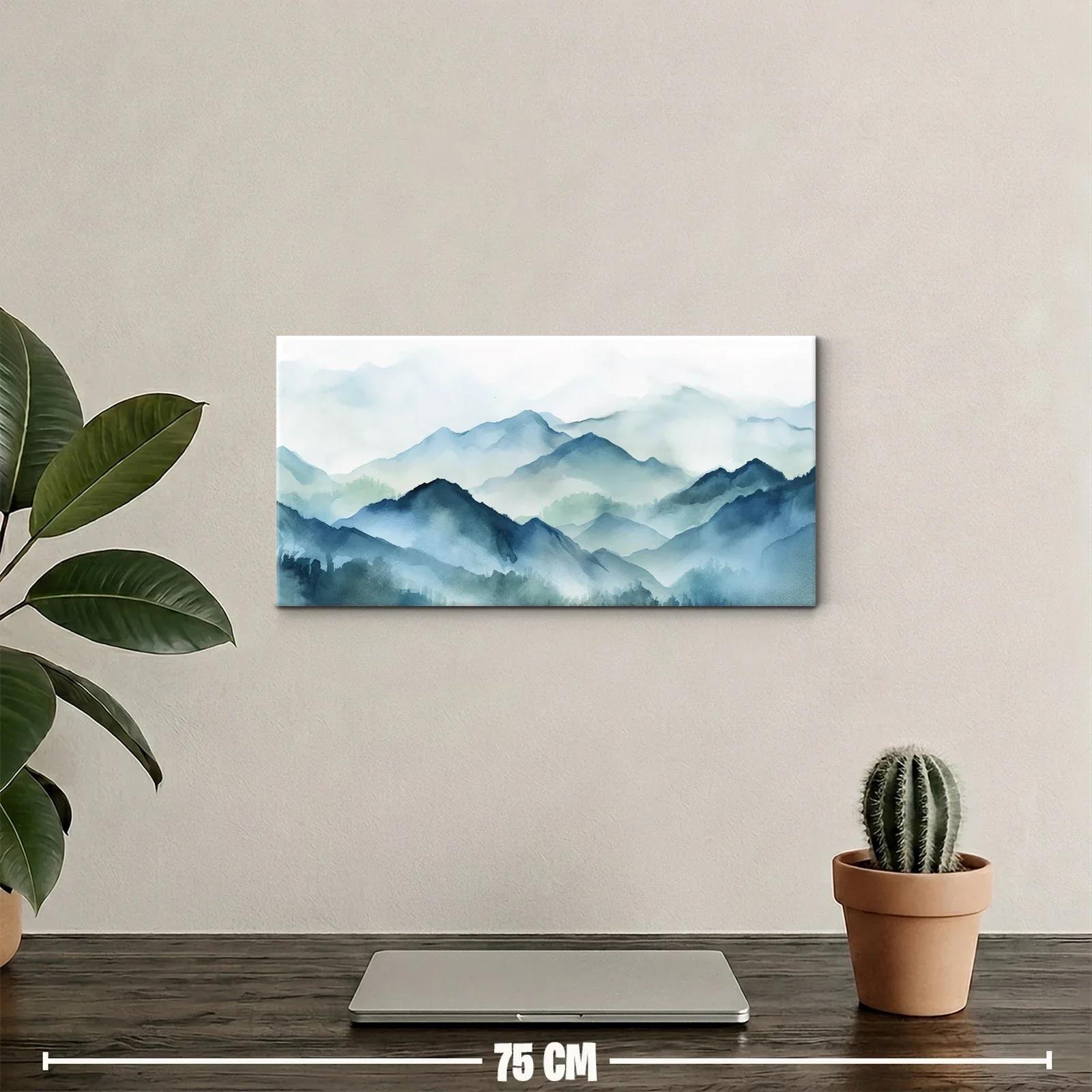 Cuadro cordillera de montañas brumosas con degradados suaves — miniatura 2