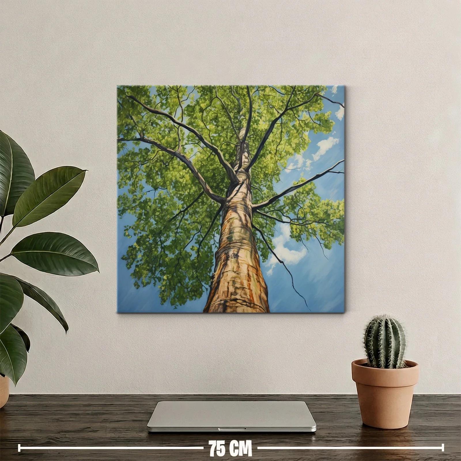 Imponente árbol con copa en cielo azul brillante — miniatura 2