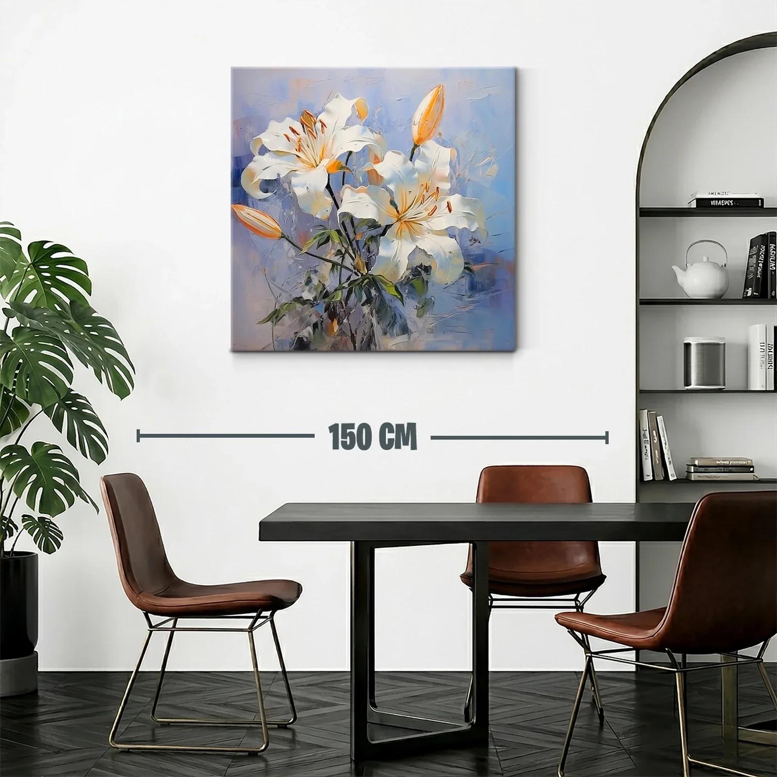 Flores blancas sobre fondo azul con detalles cálidos — miniatura 2