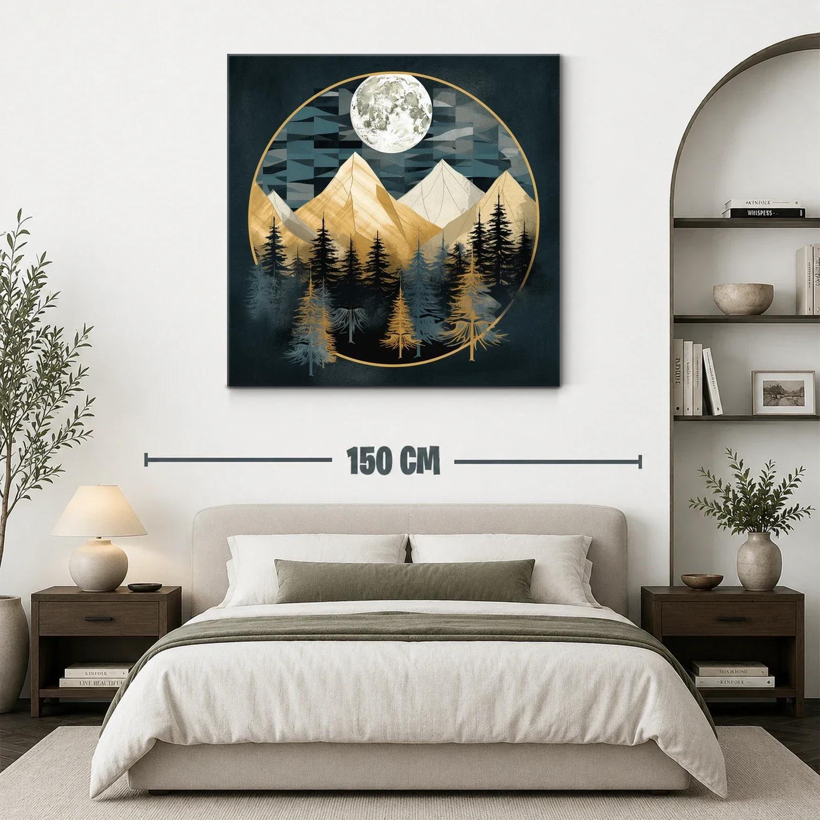 Montañas iluminadas por la luna llena en bosque oscuro — miniatura 3