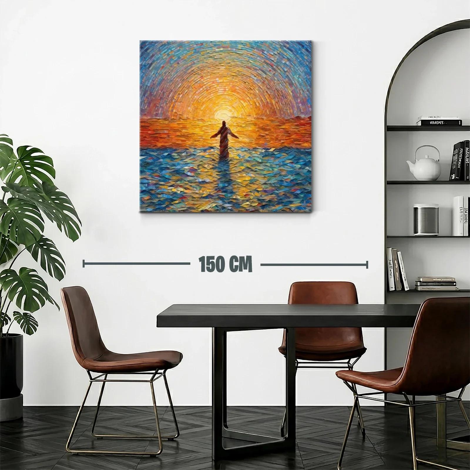 Figura Solitaria Frente a Un Mar Luminoso al Atardecer — miniatura 2