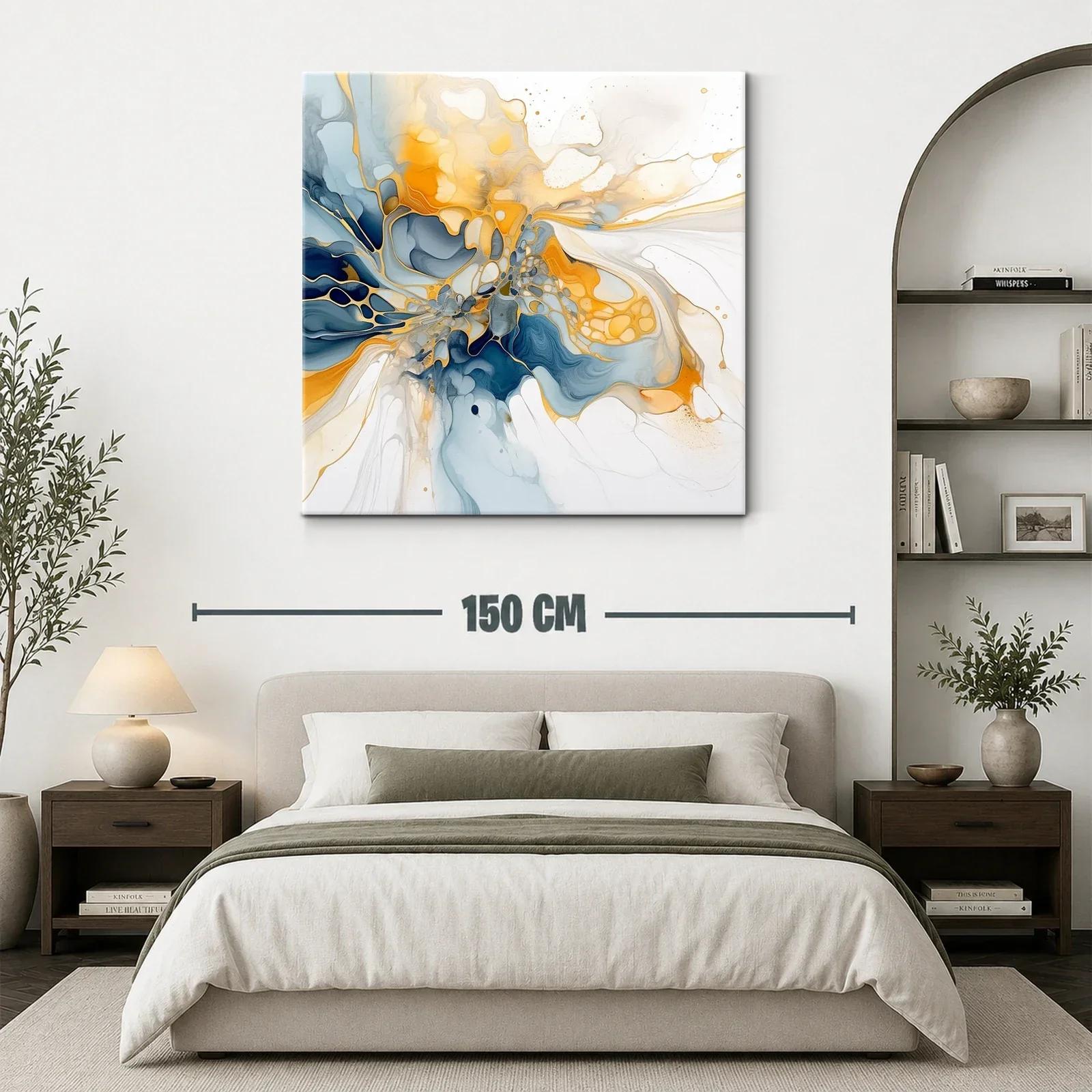 Composición abstracta con tonos dorados y azules intensos — miniatura 3