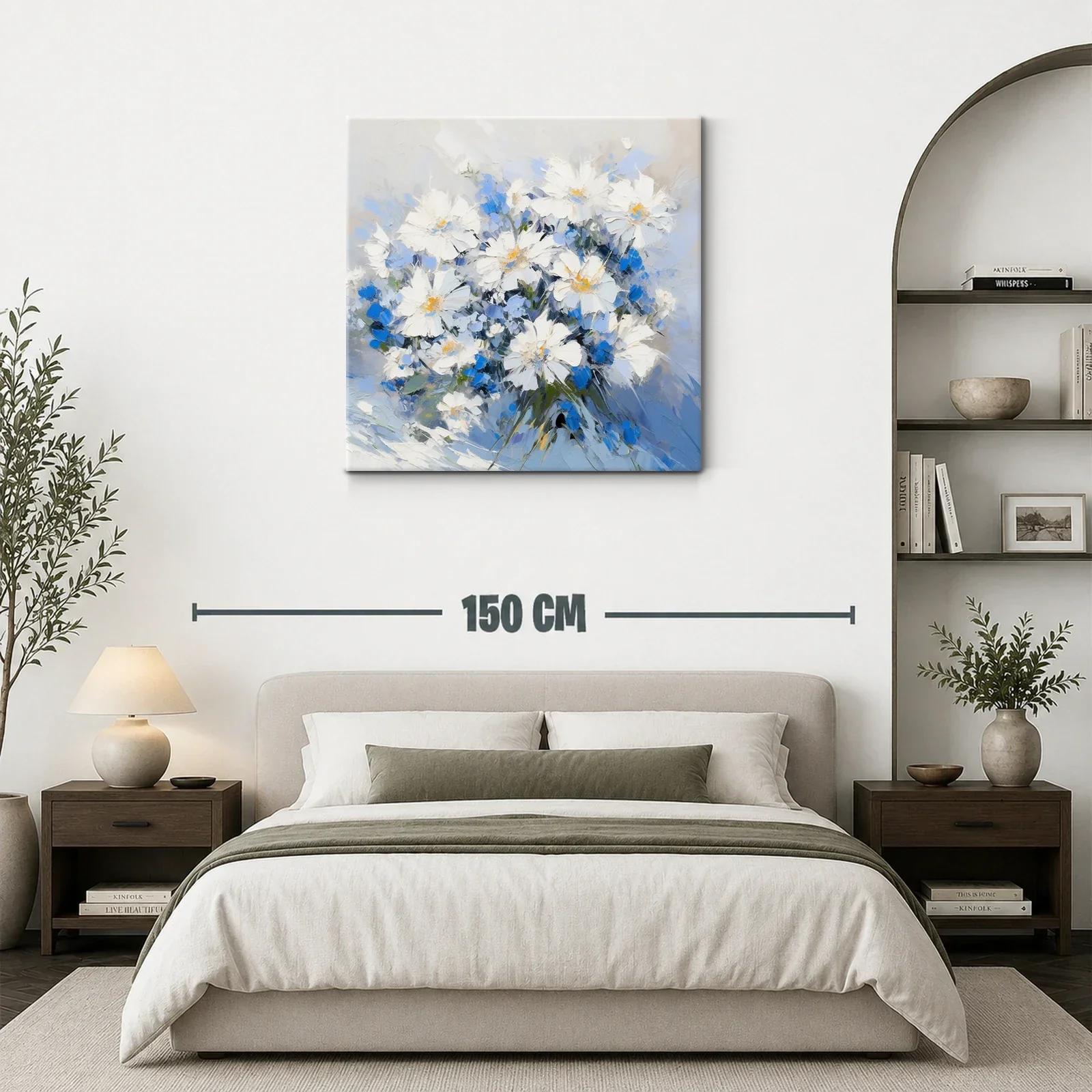 Elegante cuadro con ramo de flores blancas y azules suaves — miniatura 3