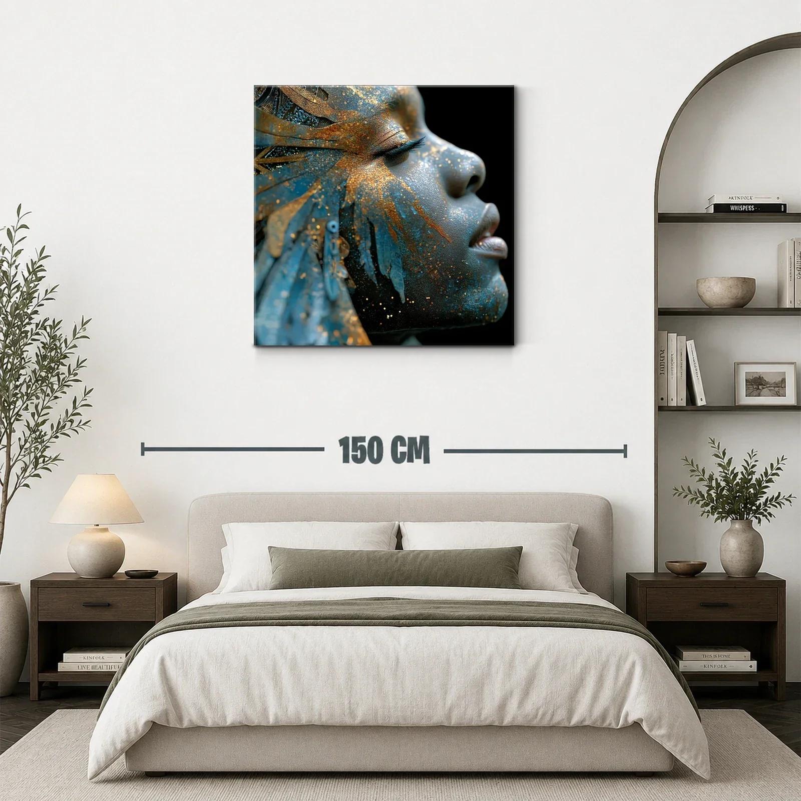 Rostro artístico con detalles dorados y tonos azules — miniatura 3