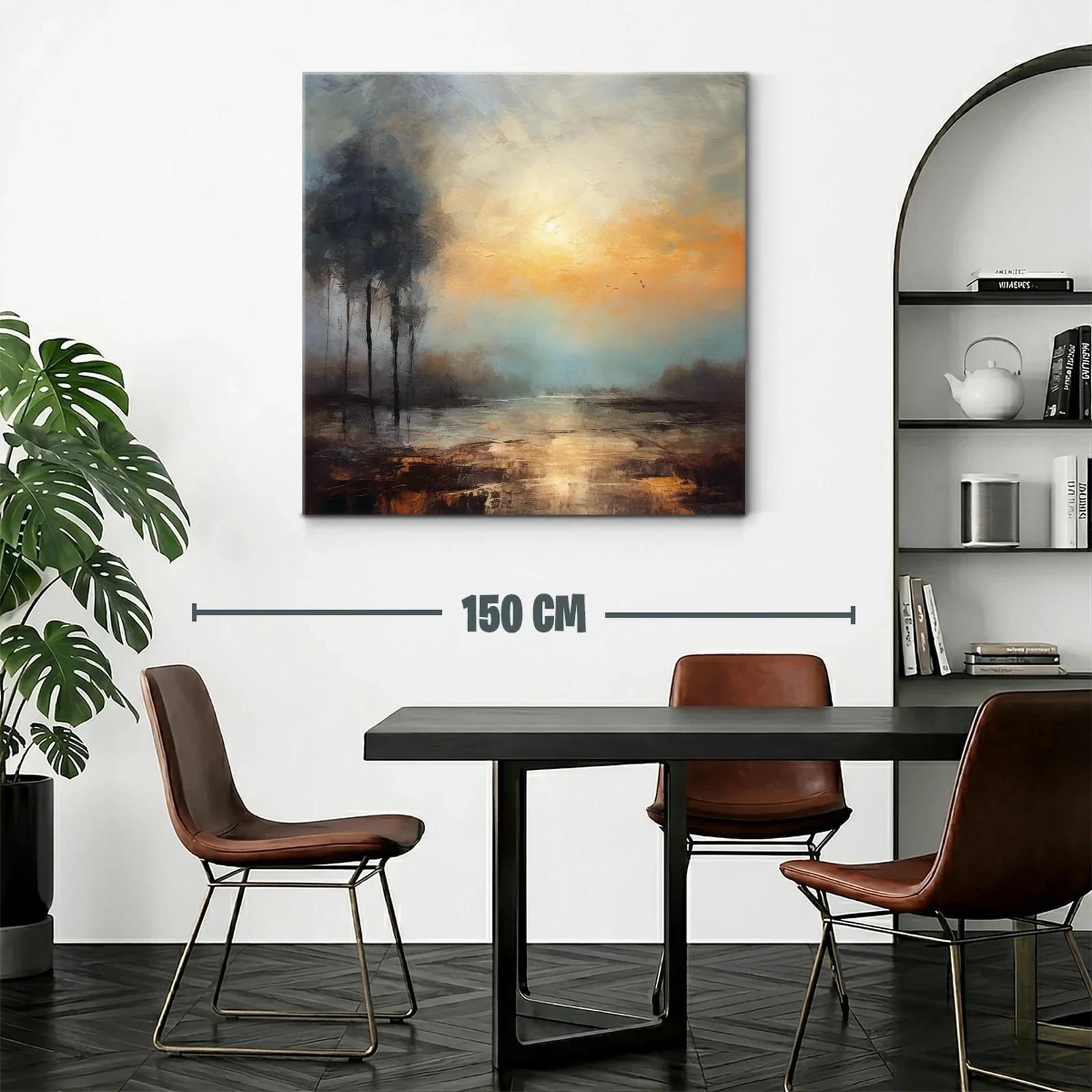 Atardecer nebuloso con silueta de árboles y reflejos dorados — miniatura 2