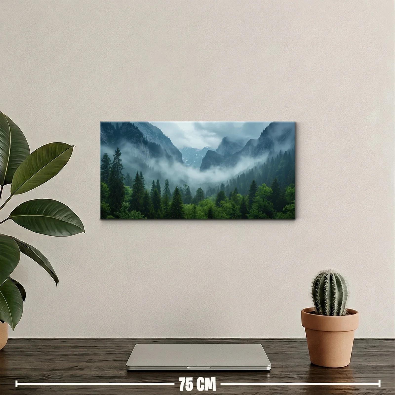 Cuadro bosque de pinos entre montañas con niebla — miniatura 2