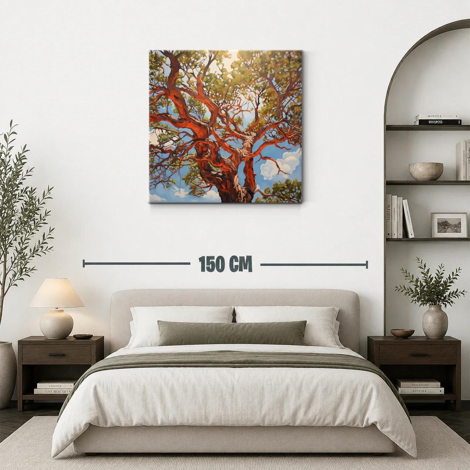 Majestuoso árbol con ramas entrelazadas bajo cielo azul — miniatura 3