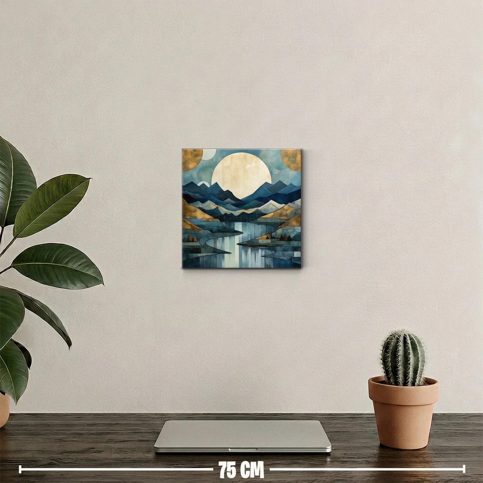 Paisaje montañoso con luna llena en tonos azul y dorado — miniatura 2