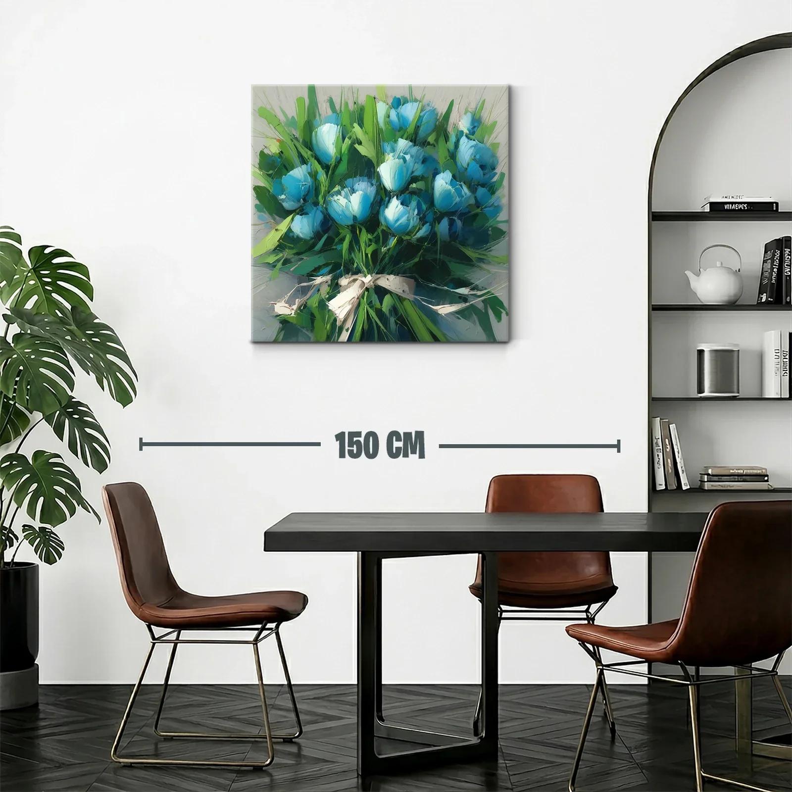 Ramo vibrante con flores azules y follaje verde fresco — miniatura 2