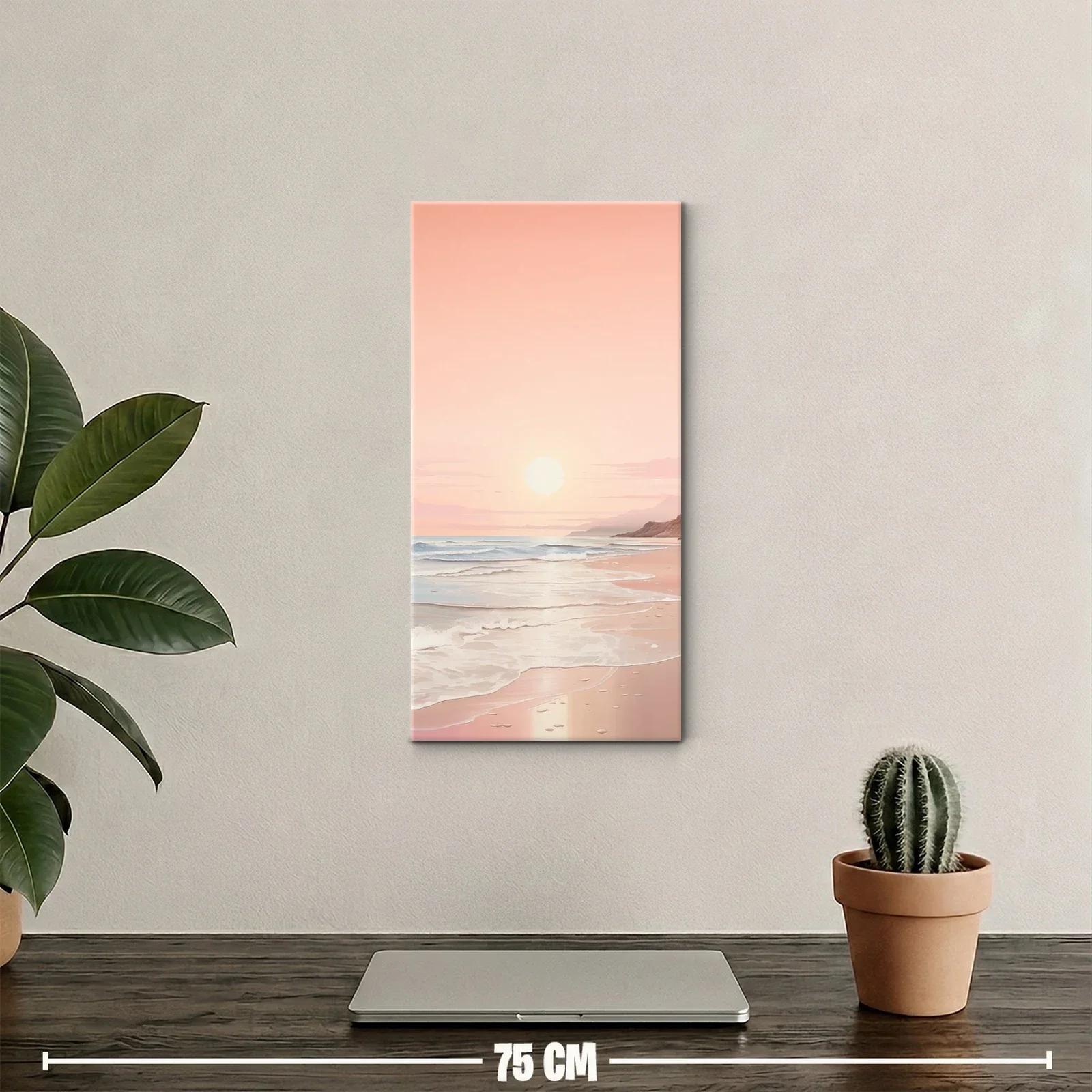 Cuadro playa al atardecer con arena húmeda y acantilado lejano — miniatura 2