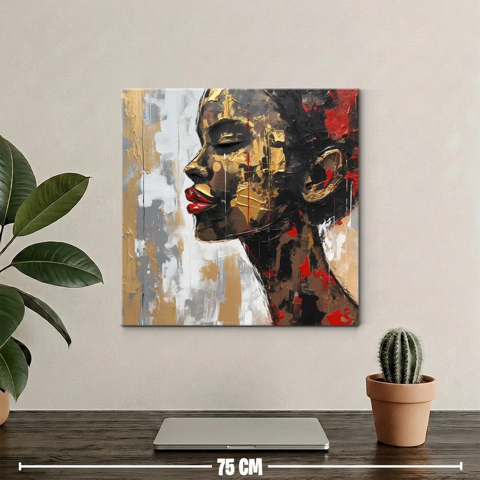 Retrato expresivo con detalles dorados y labios rojos intensos — miniatura 2